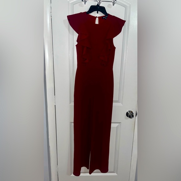 Size small super adorable romper, it’s she so DEMURE! 😉 - Picture 5 of 5